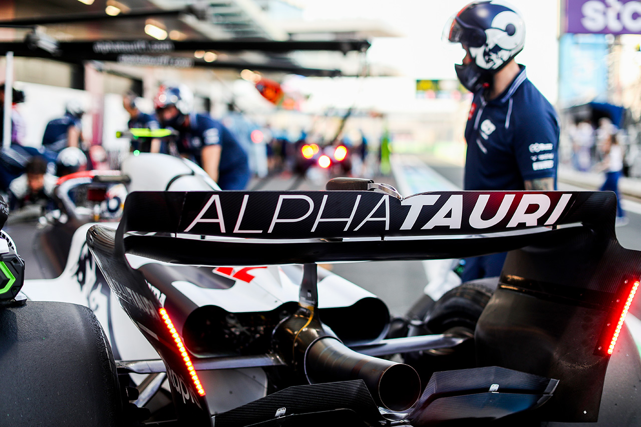 アルファタウリ F1 チーム名変更