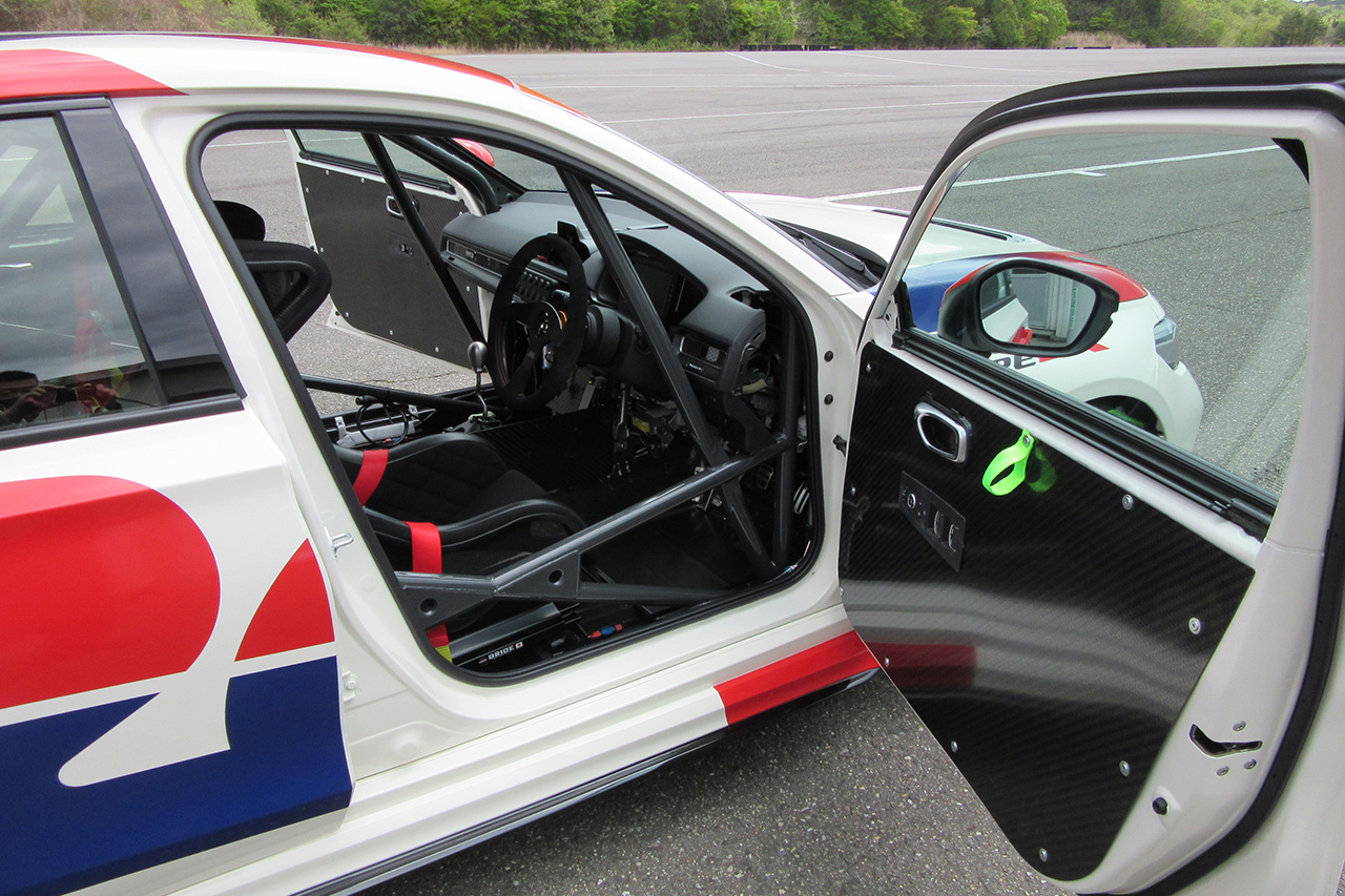 ホンダ CIVIC TYPE R CNF-R