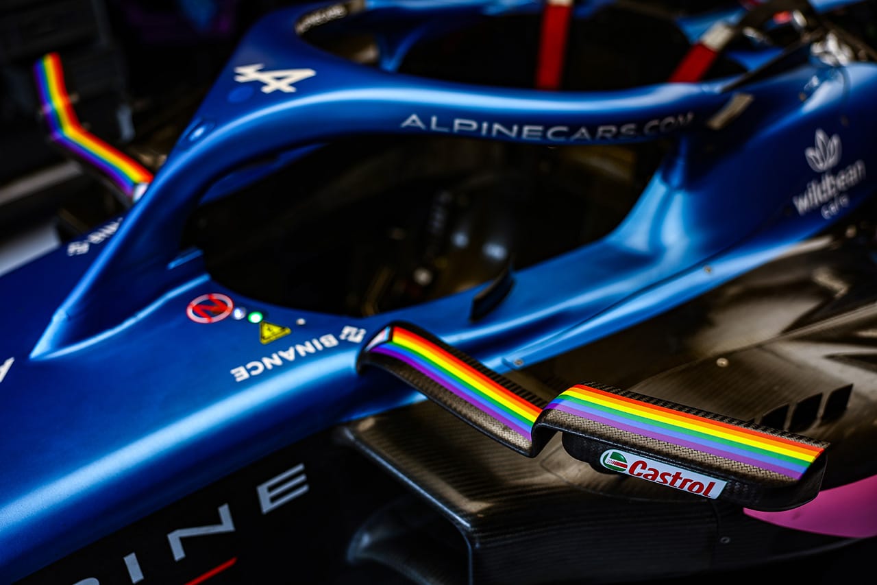 アルピーヌF1チーム プライド月間
