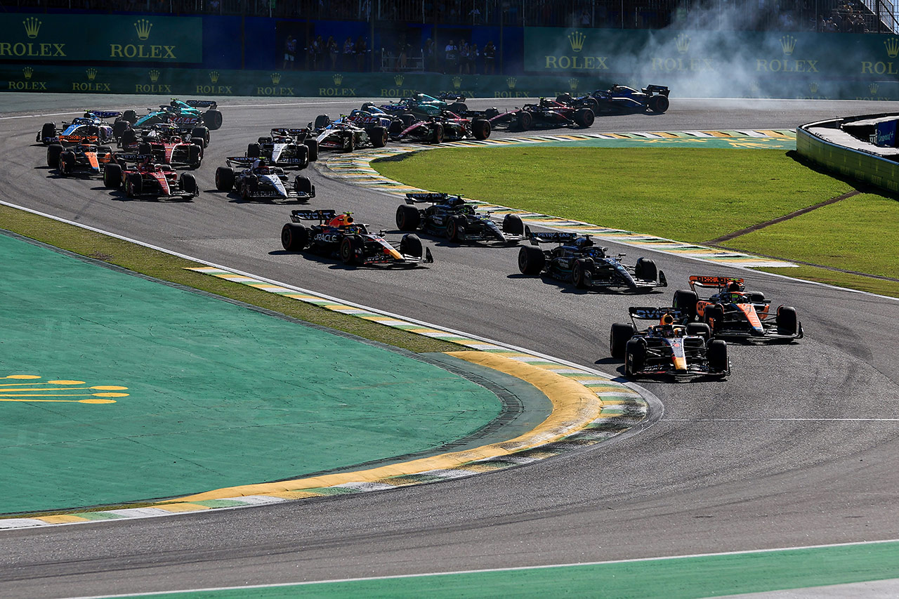 マックス・フェルスタッペン F1サンパウロGPで今季スプリント4勝目 角田裕毅が大健闘の6位入賞 (ブラジルGP)