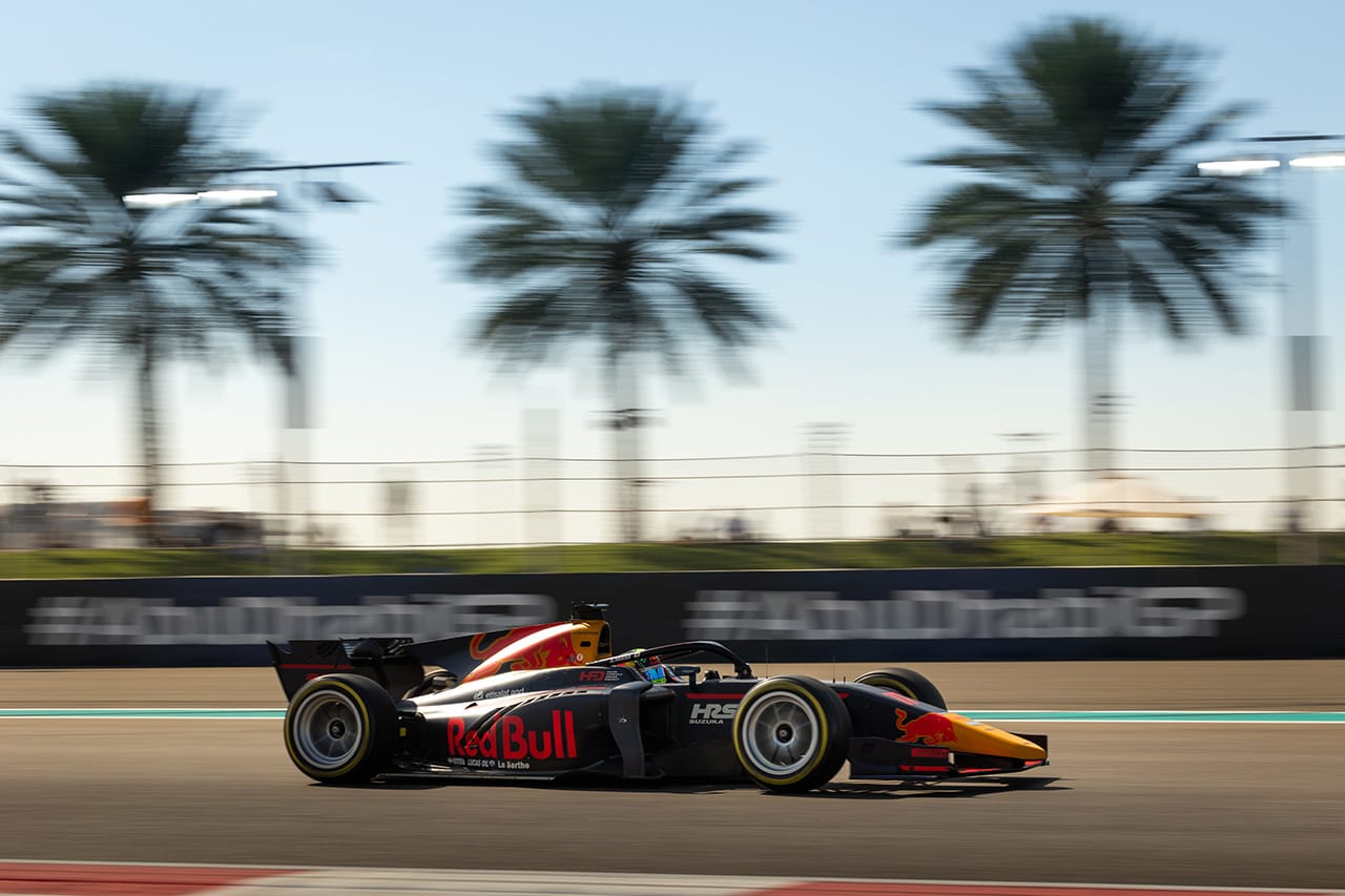 岩佐歩夢 F1