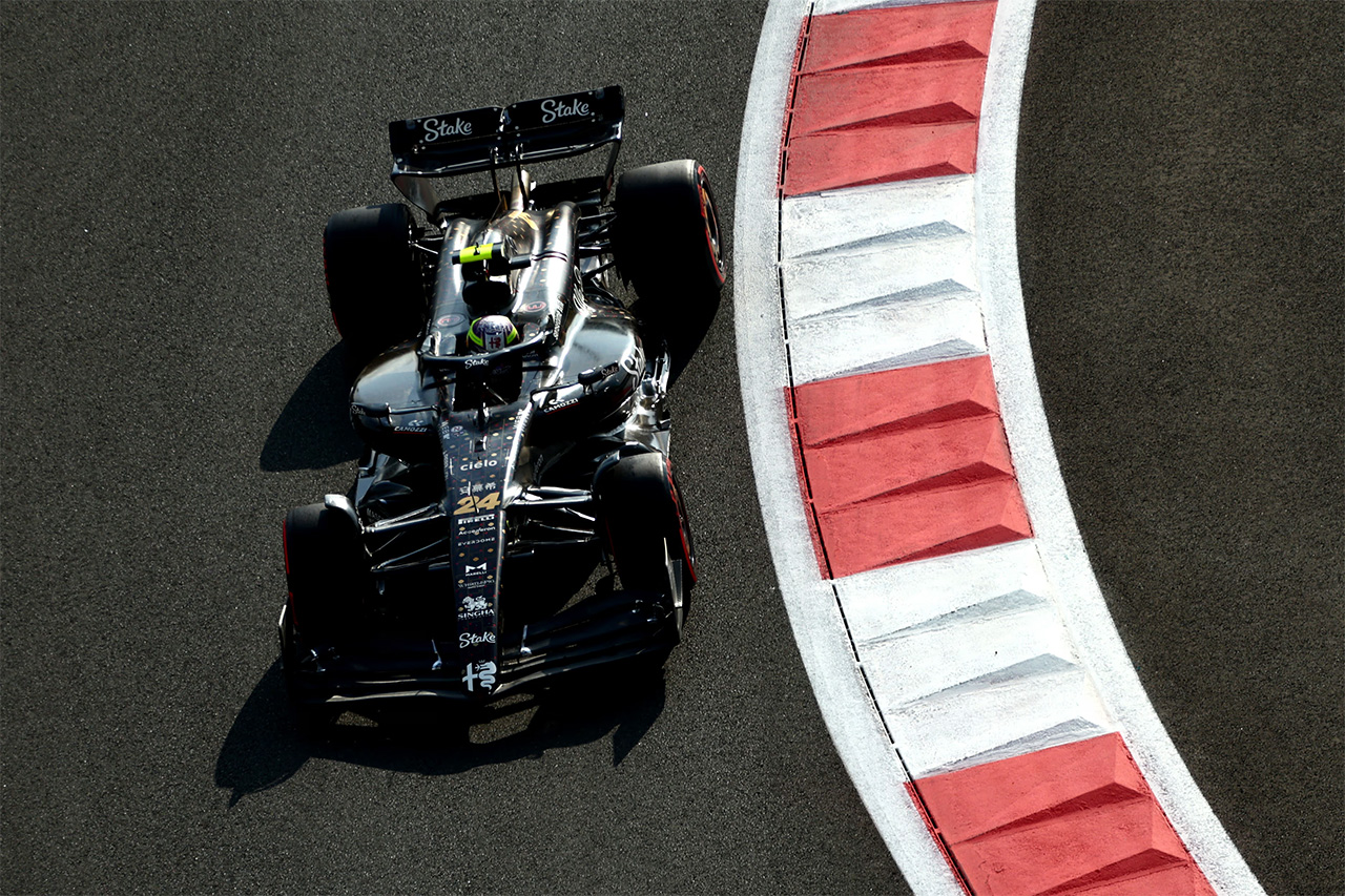 周冠宇 F1 アルファロメオ・レーシング