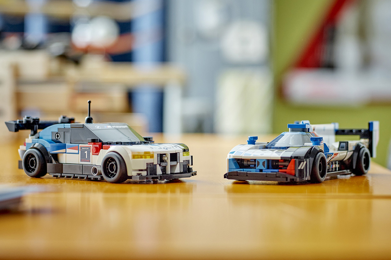 レゴスピードチャンピオン BMW M4 GT3 & BMW MハイブリッドV8レースカーコンボ<br />