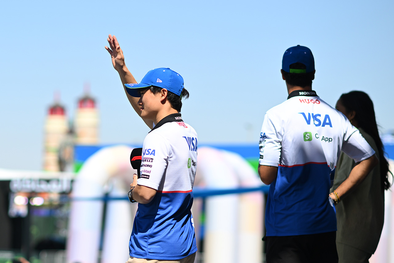 角田裕毅とダニエル・リカルド RB・フォーミュラワン・チーム