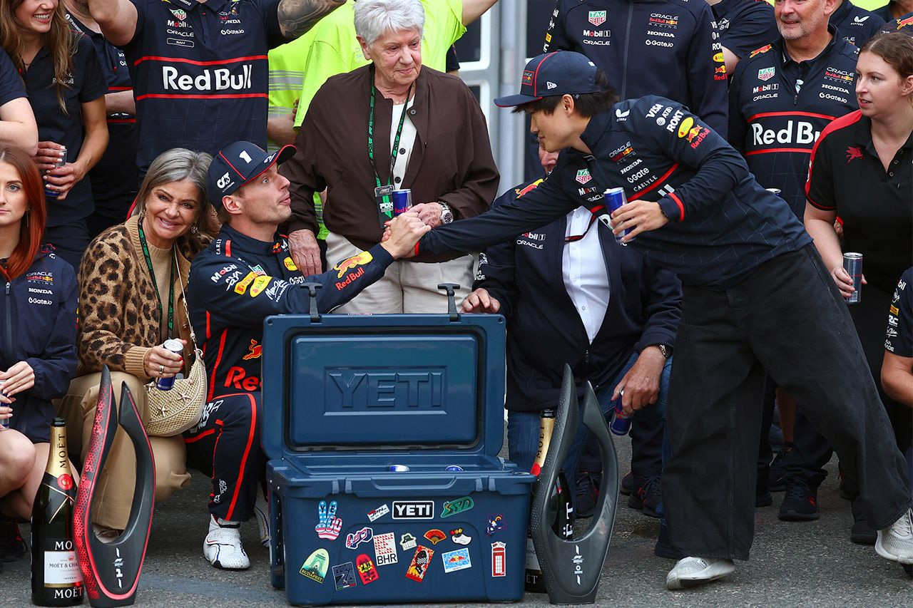 角田裕毅 マックス・フェルスタッペン レッドブル F1