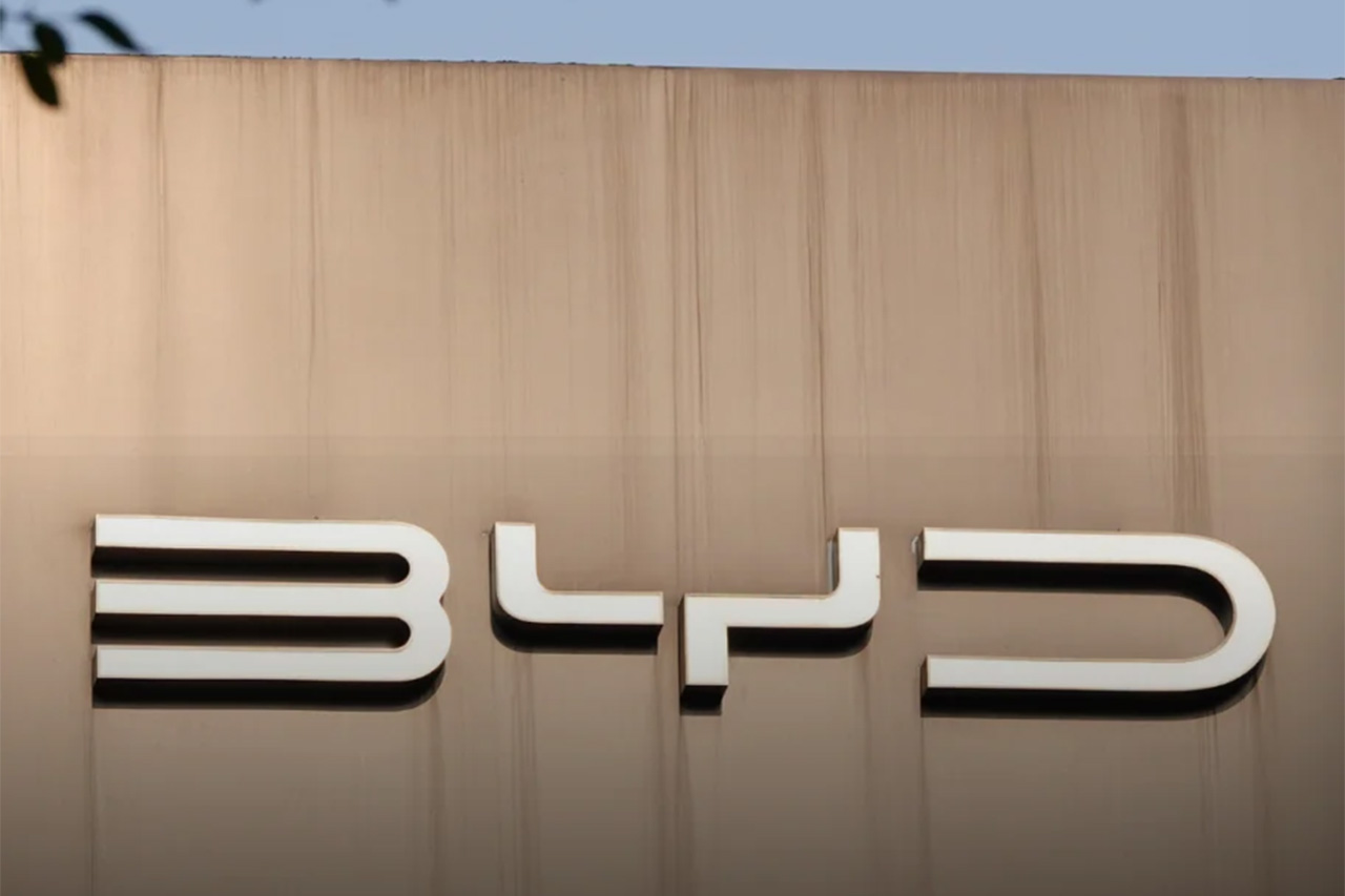 BYD F1