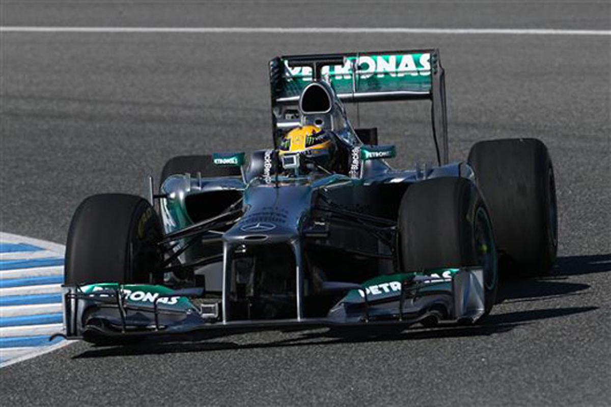 メルセデスAMG W04