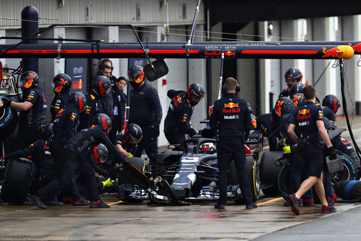 レッドブル RB14 シェイクダウン 画像02