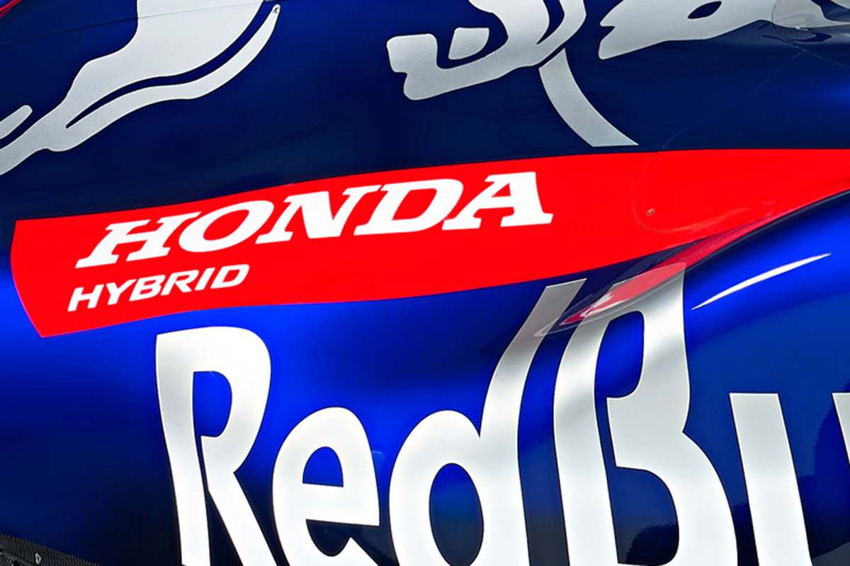 トロロッソ・ホンダ STR13 (HONDA HYBRID)