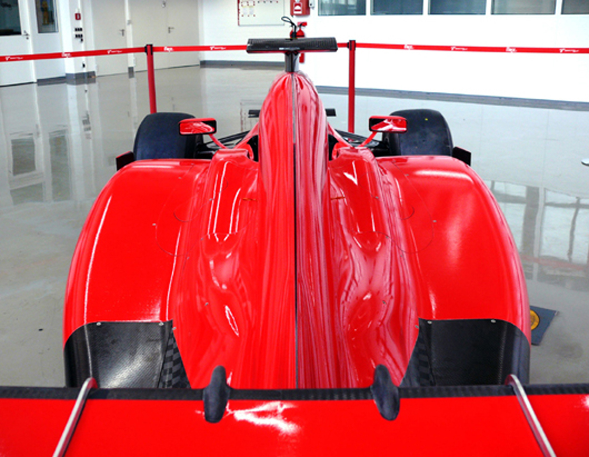 トヨタ TF110（エンジンカバー）