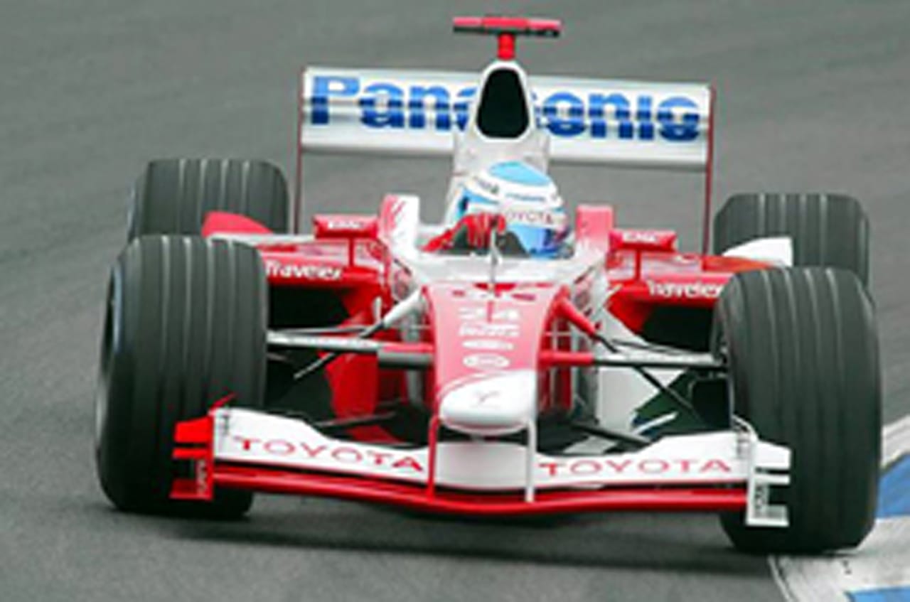 トヨタ TF102