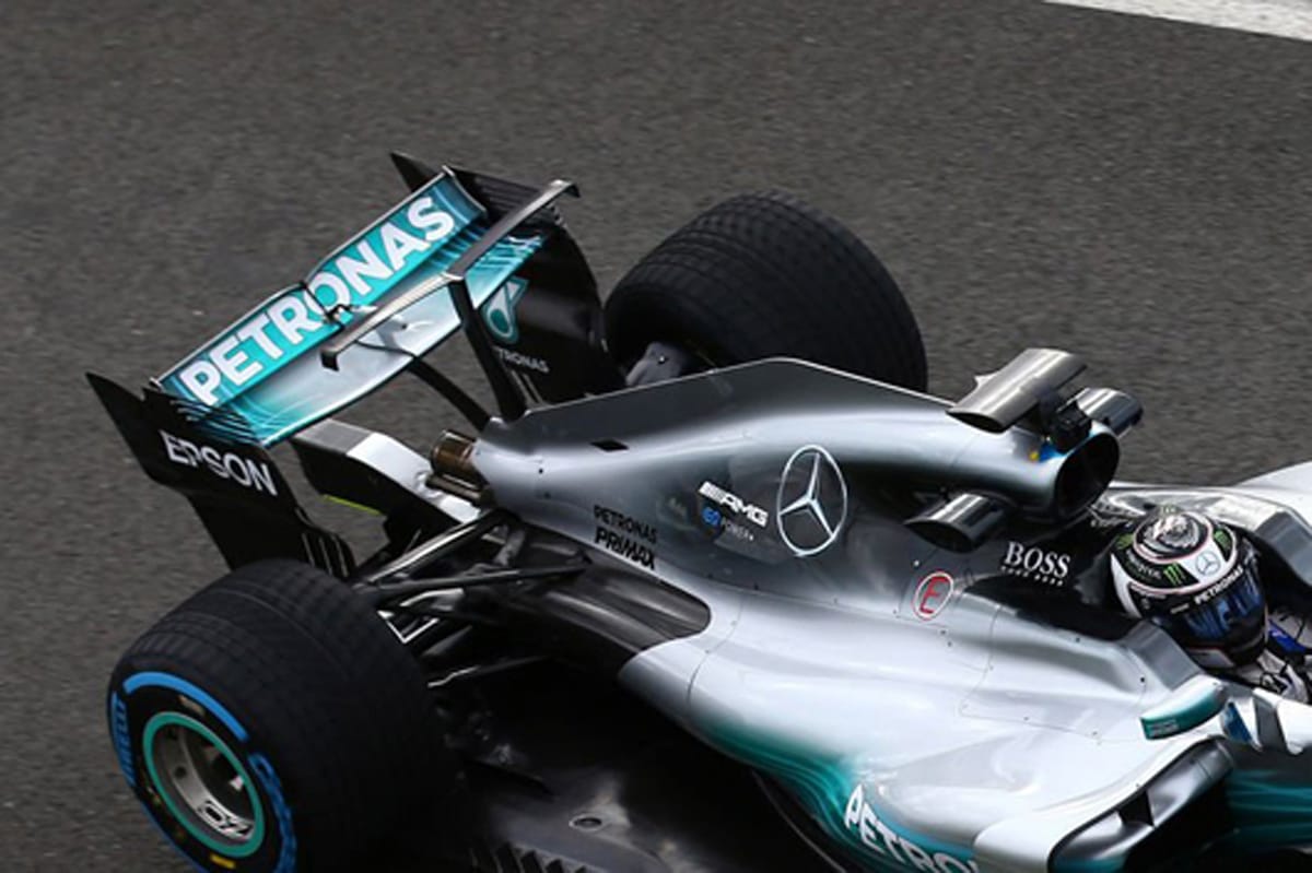 メルセデス W08 Tウィング