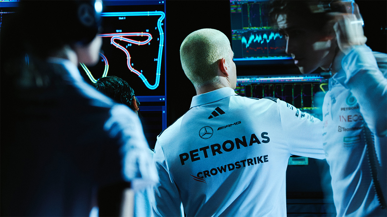 アディダス F1 メルセデスAMG・ペトロナス・モータースポーツ:エンジニアウェア