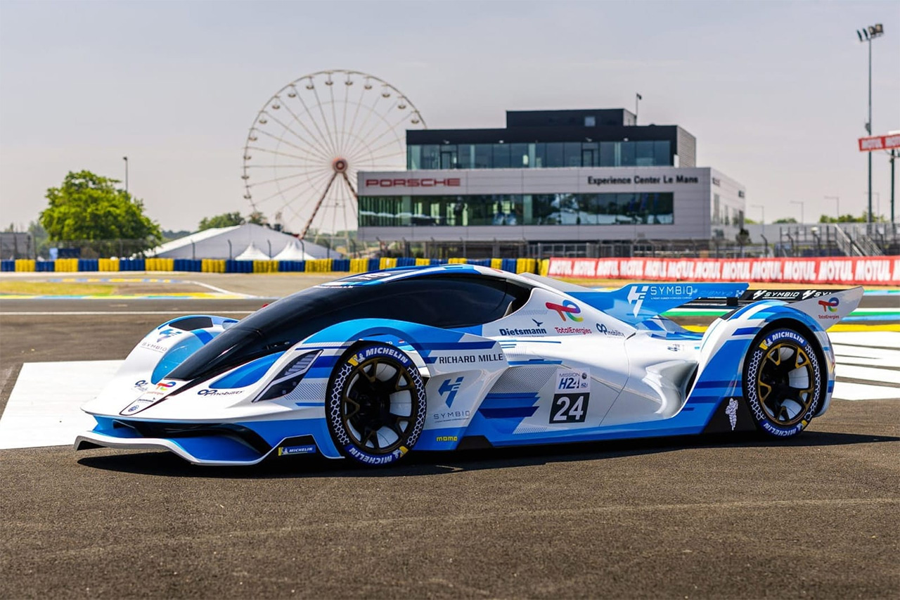 自動車競技 F1 V型8気筒