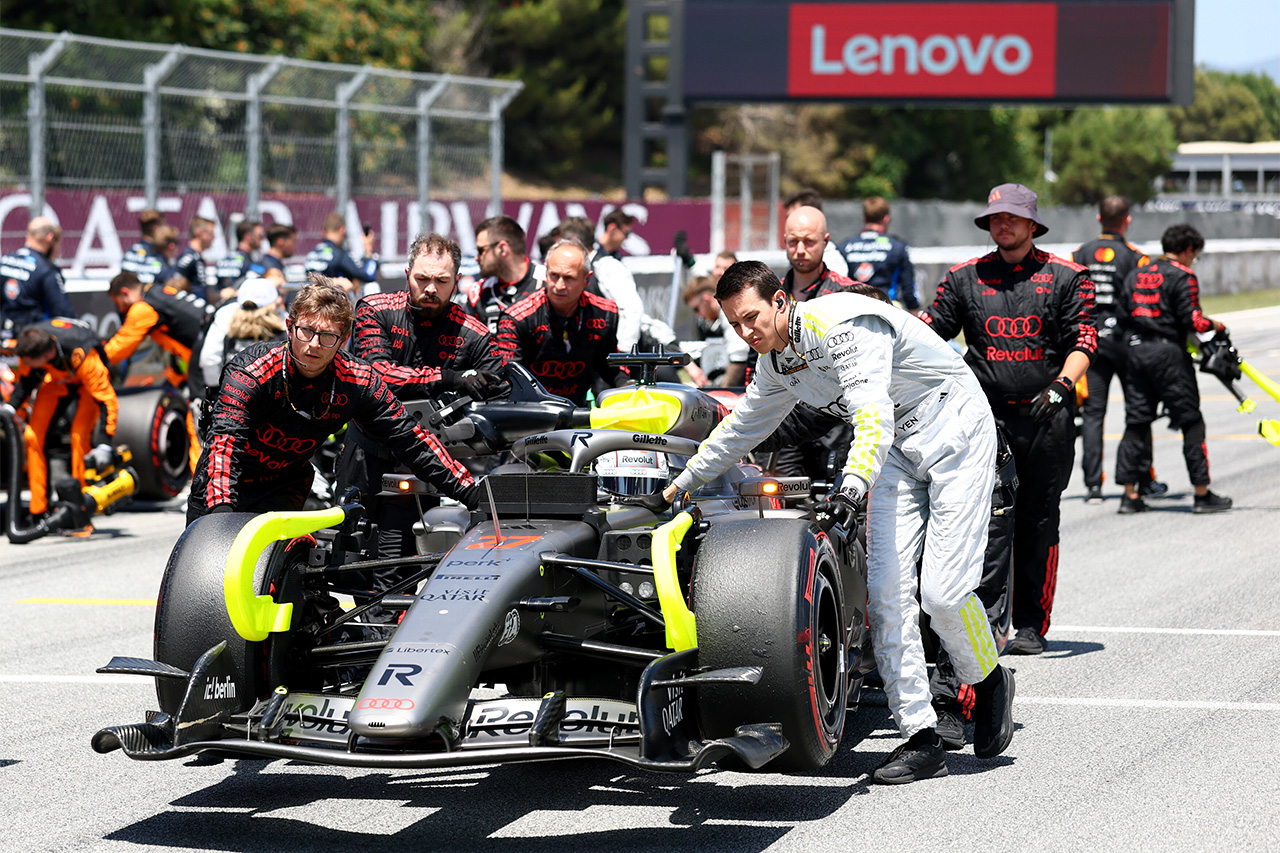 アウディ F1
