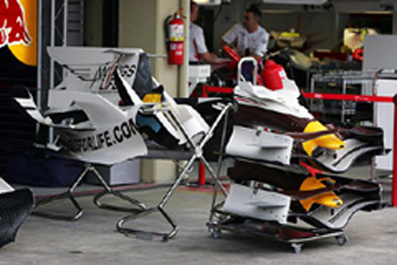 クルサード、引退レースを特別カラーリングのマシンで走る
