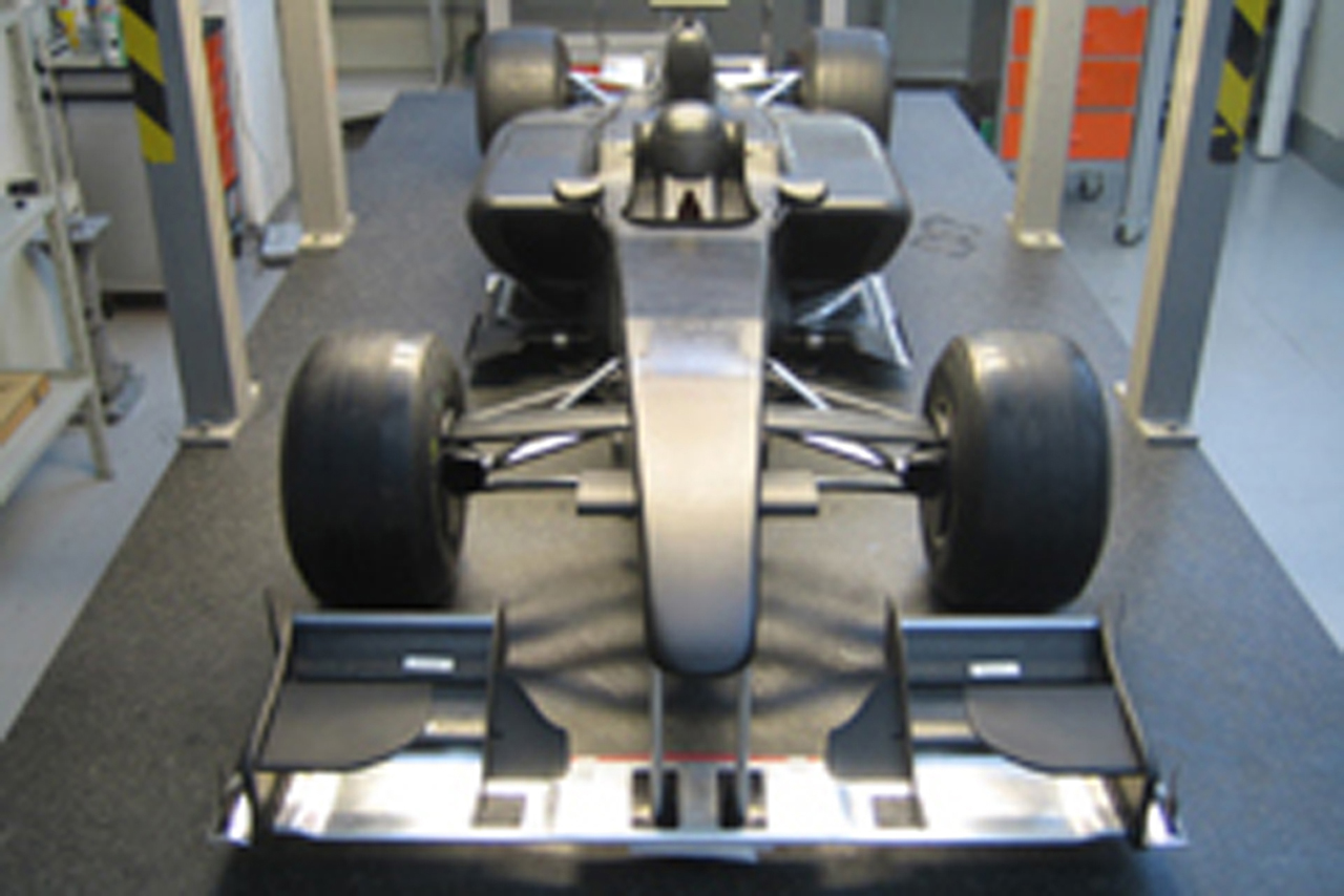 ロータス、トヨタTF110の購入報道を否定