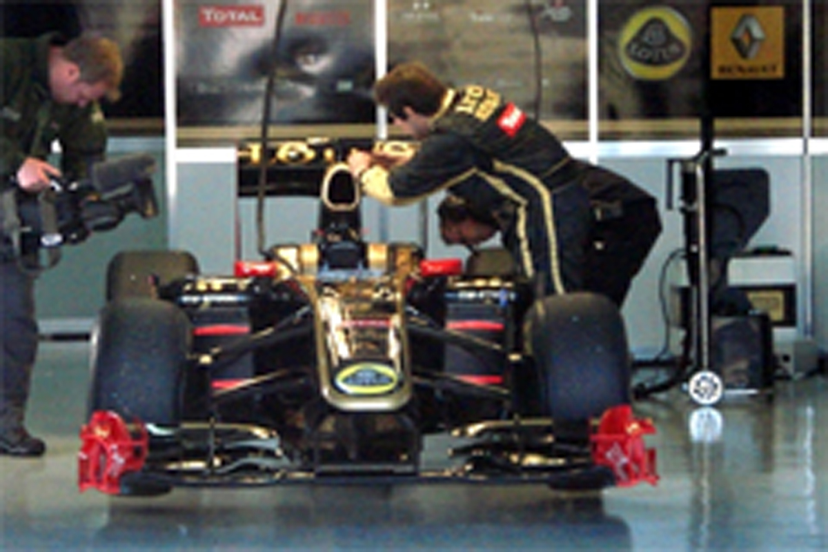 ロータス・ルノーGP R31、実車画像？