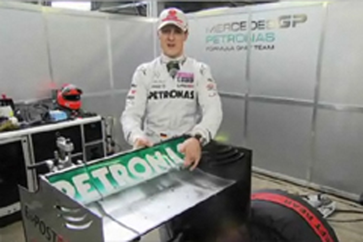 動画：ミハエル・シューマッハ - メルセデスGP MGP W02解説