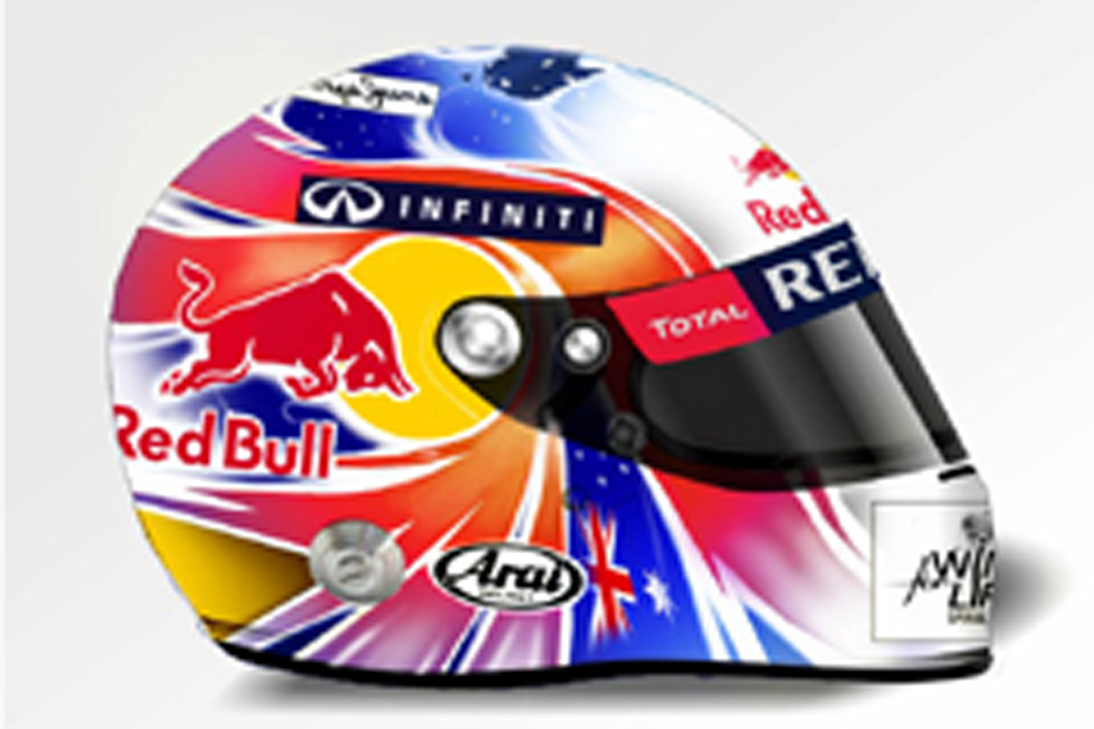 マーク・ウェバー、F1シンガポールGPで着用するヘルメットを公開