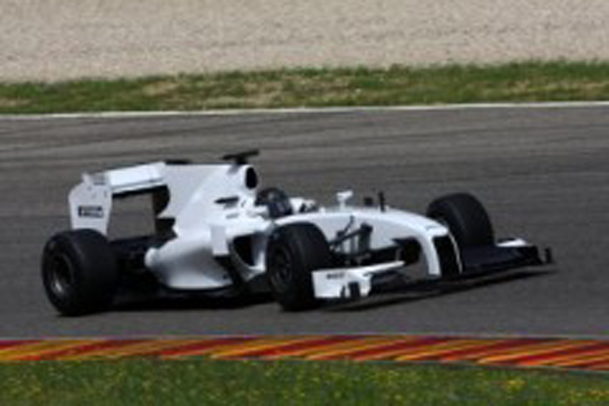 ピレリ、2010年F1マシンでのテストに不満