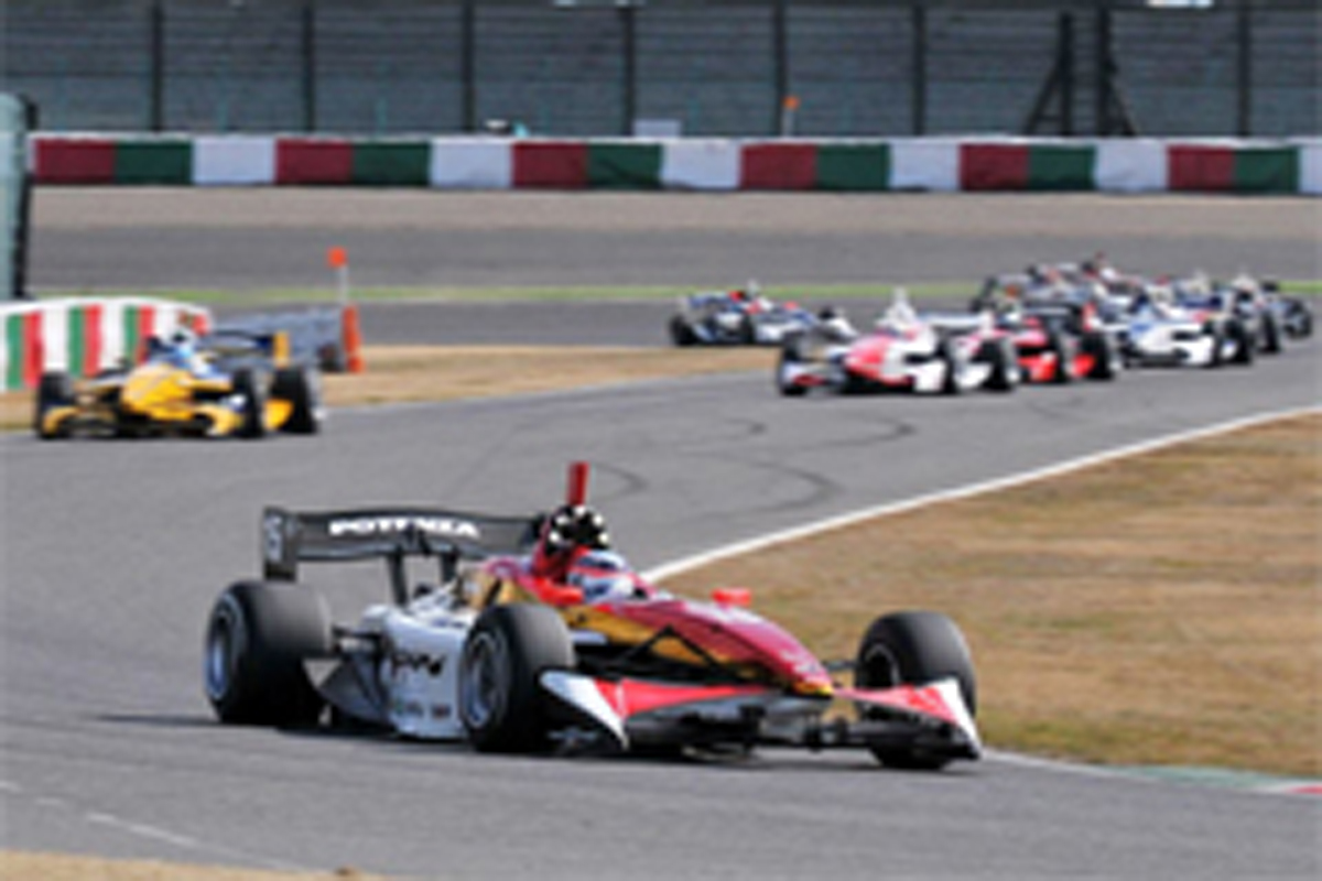 佐藤琢磨、スーパーフォーミュラRd.0で優勝