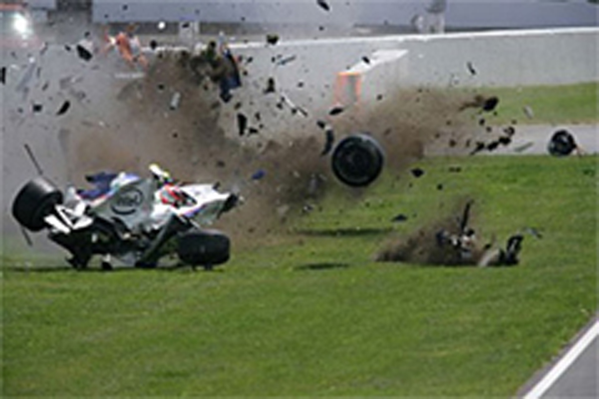 F1：2014年から新しいサイドインパクト構造を採用