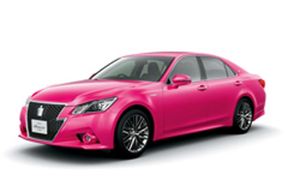 トヨタ、ピンクのクラウンを9月に期間限定受注