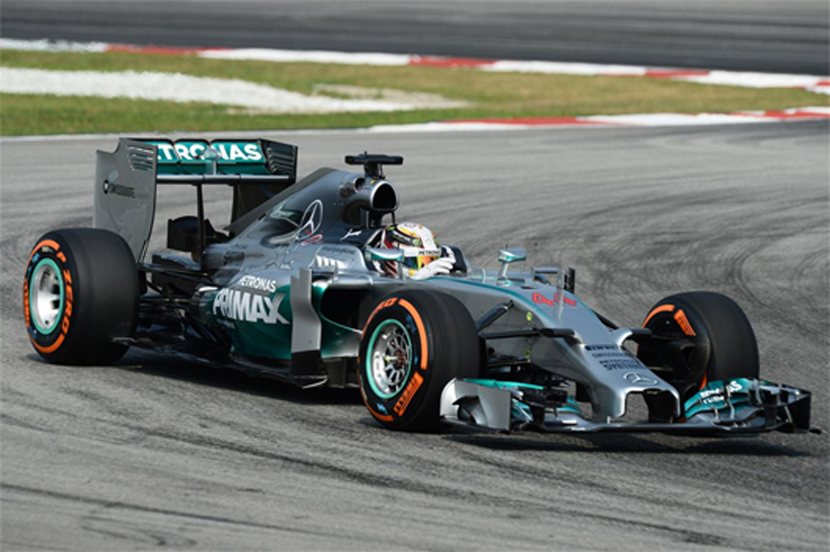 F1マレーシアGP フリー走行1回目：ルイス・ハミルトンがトップタイム