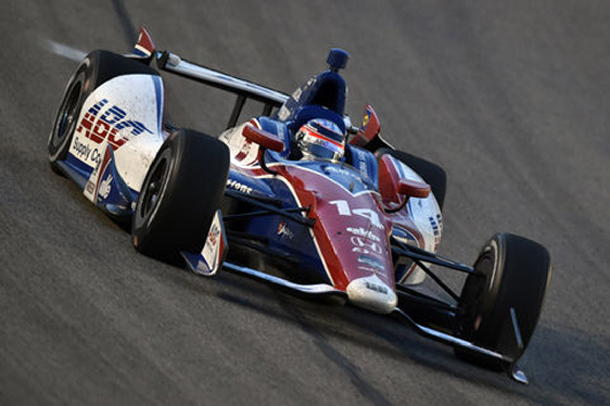 佐藤琢磨、メカニカルトラブルで18位 （インディカー）