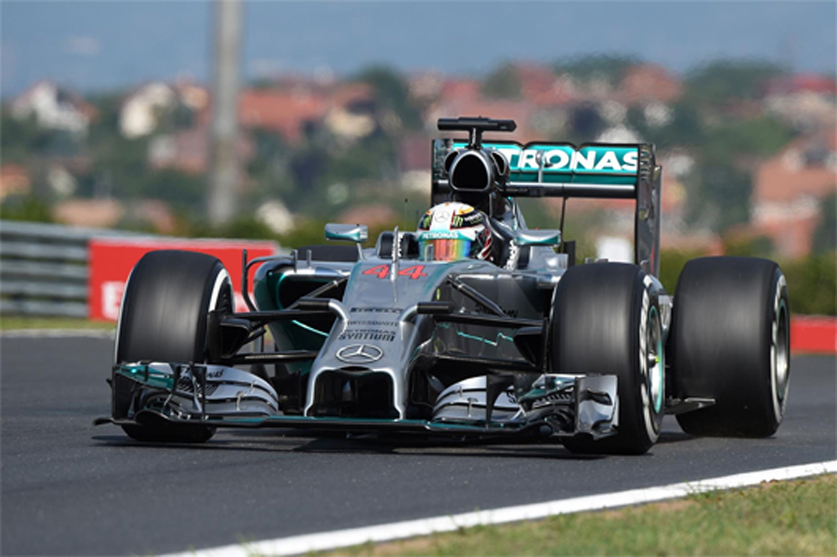 F1ハンガリーGP フリー走行1回目：ルイス・ハミルトンがトップタイム