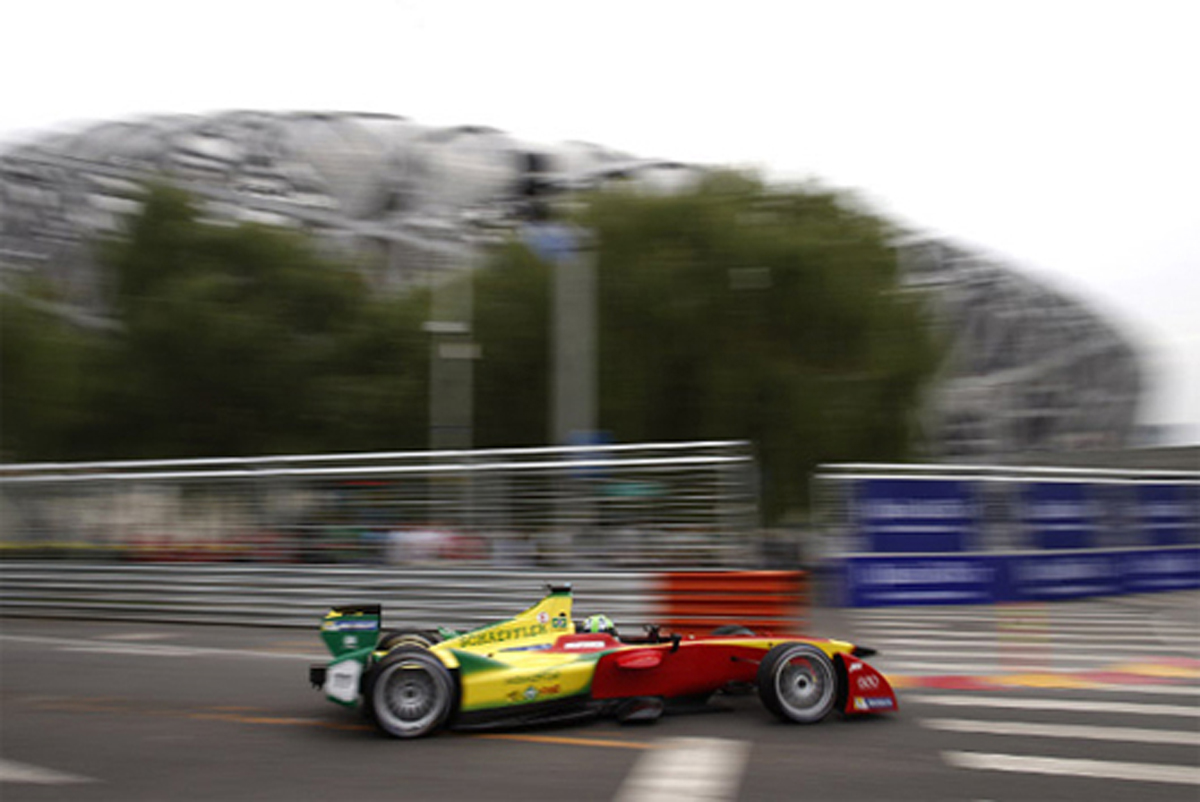 フォーミュラE 北京 フリー走行1回目：ルーカス・ディ・グラッシがトップ