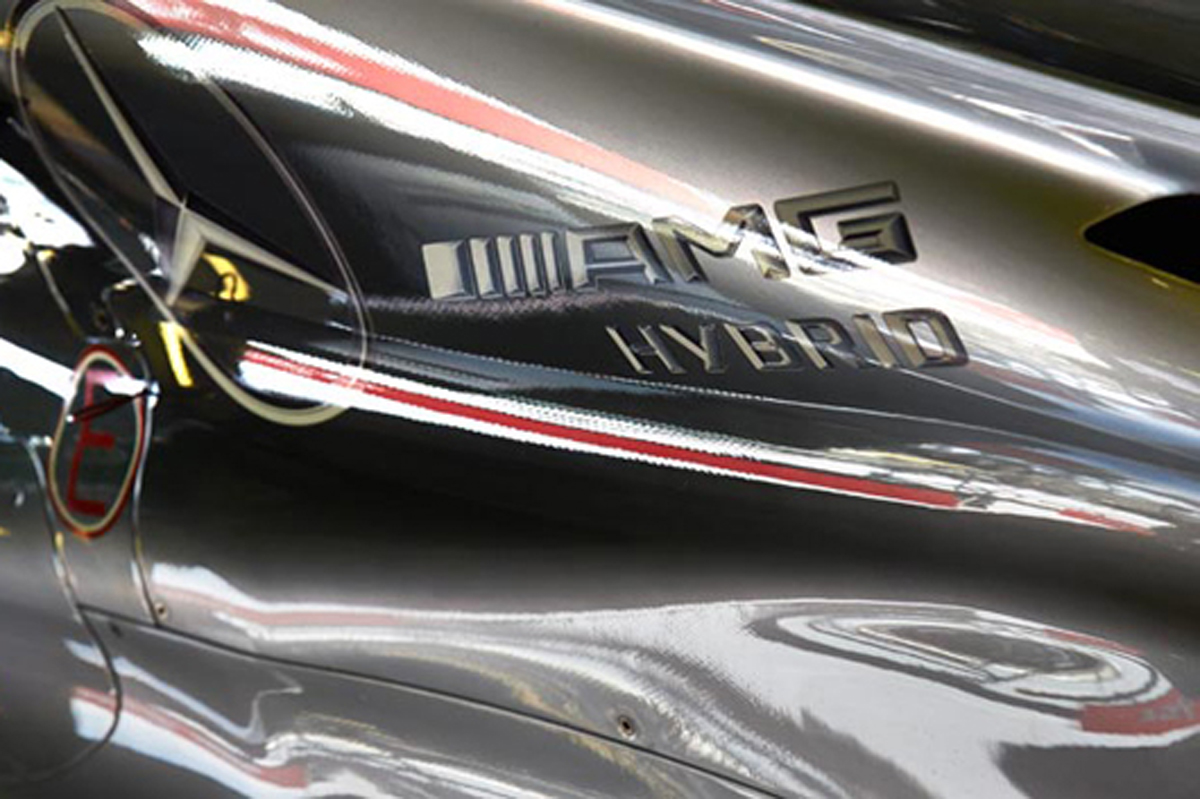 メルセデス、F1トークン戦略は開幕戦までに見極め