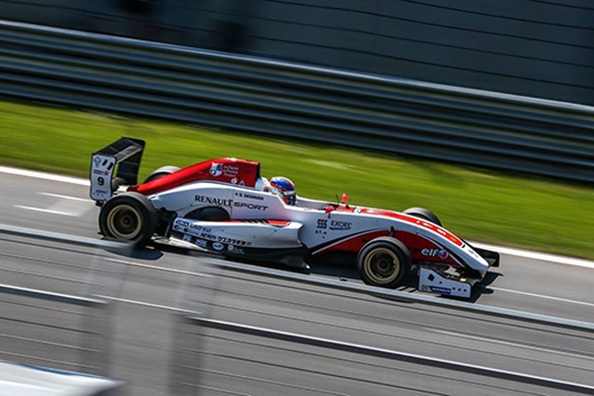 笹原右京、奮闘も実らず表彰台を逃す / FR2.0 NEC