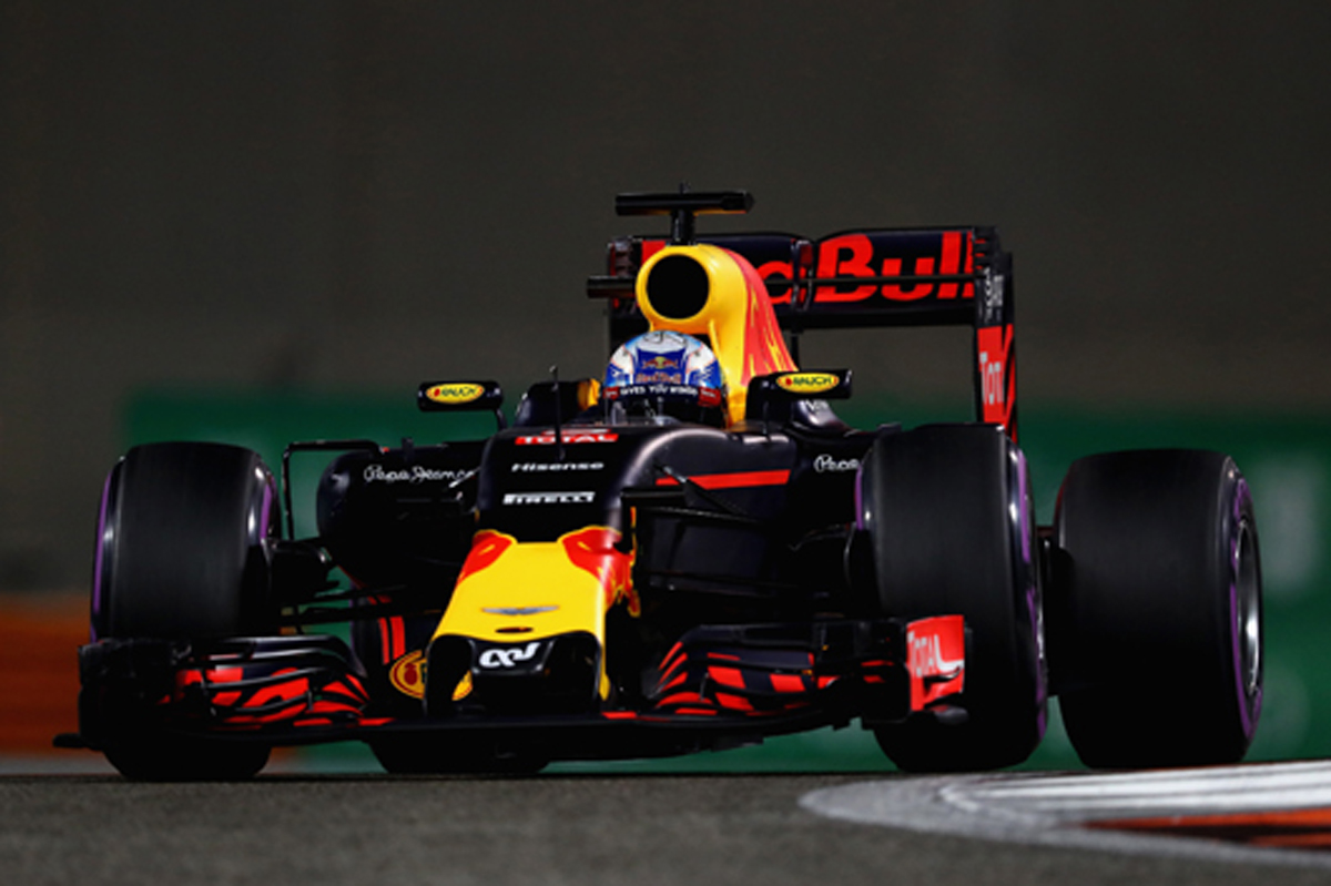 レッドブル：「メルセデスに楽はさせない」 / F1アブダビGP 予選