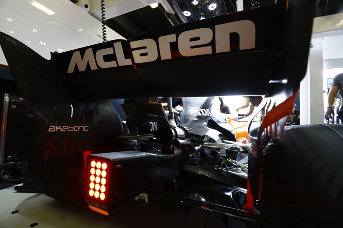 マクラーレン、ホンダとのF1エンジン契約をザウバーに無理強い？