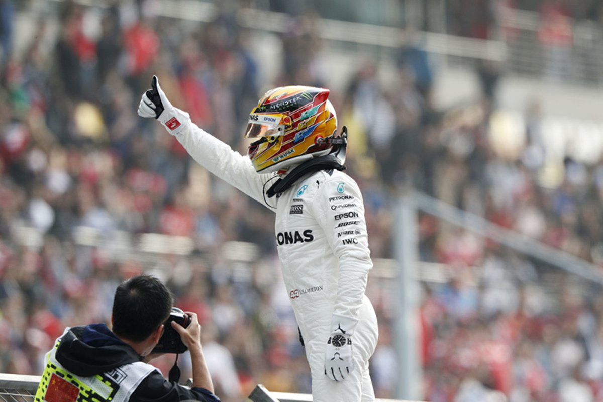 メルセデス：ルイス・ハミルトンが2戦連続ポール / F1中国GP 予選
