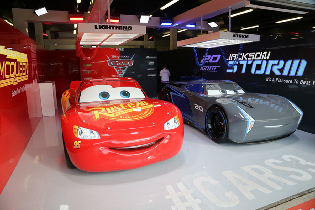 F1、映画『カーズ3』とタイアップ … 11番目のピットガレージが登場