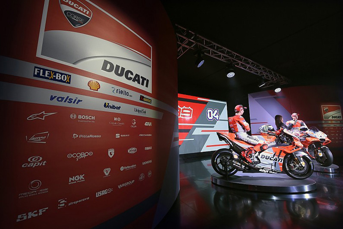 【MotoGP】 ドゥカティ、2018年マシンにiQOSのロゴを掲載？