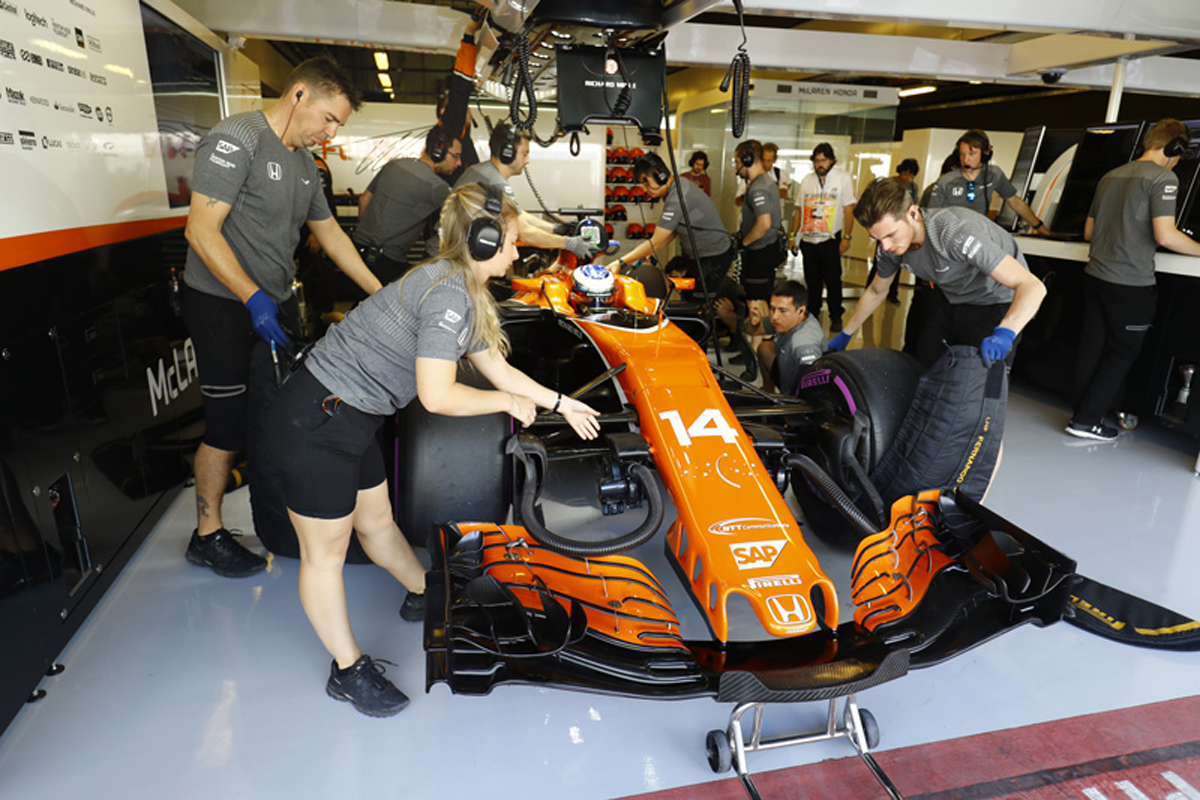 マクラーレン、2018年F1マシンは「ピーキーな特性を避けることに注力」