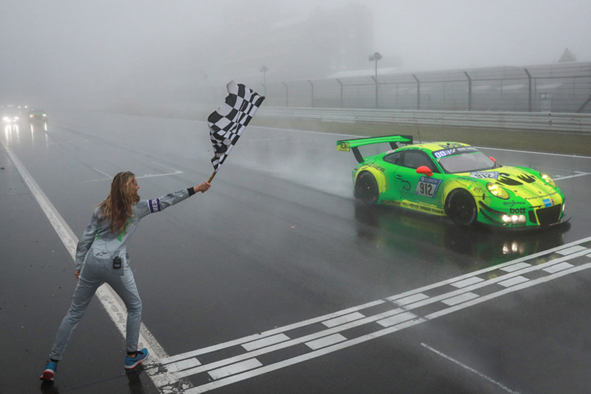 ニュルブルクリンク24時間レース：ポルシェ、7年ぶり12回目の総合優勝