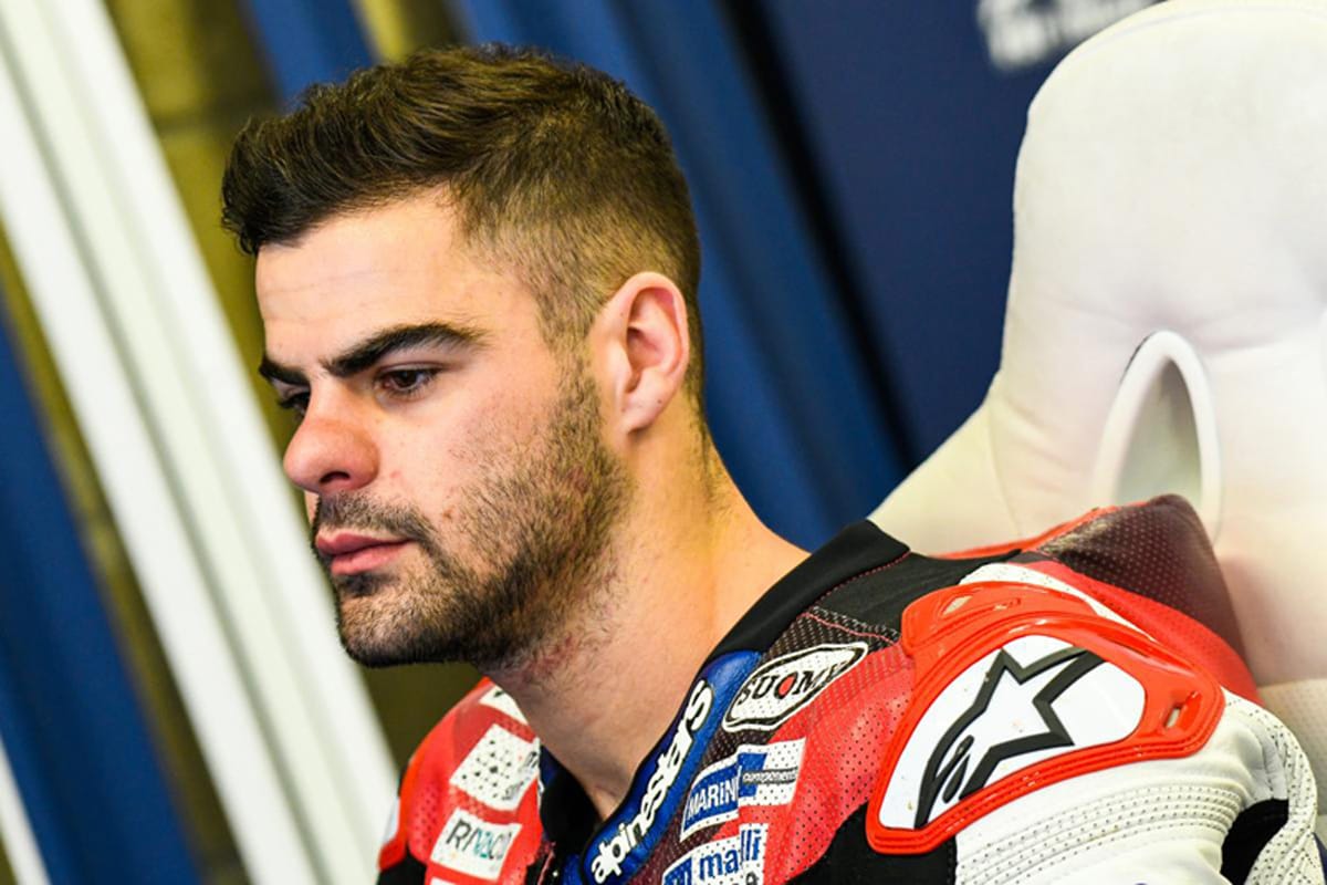 Moto2 | 危険行為で失格のロマーノ・フェナティを所属チームが解雇
