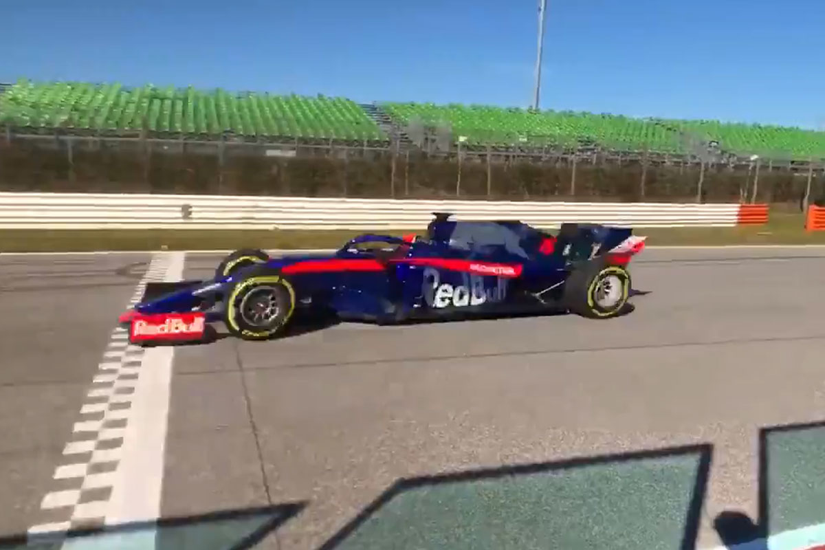 【動画】 トロロッソ・ホンダ、STR14をシェイクダウン