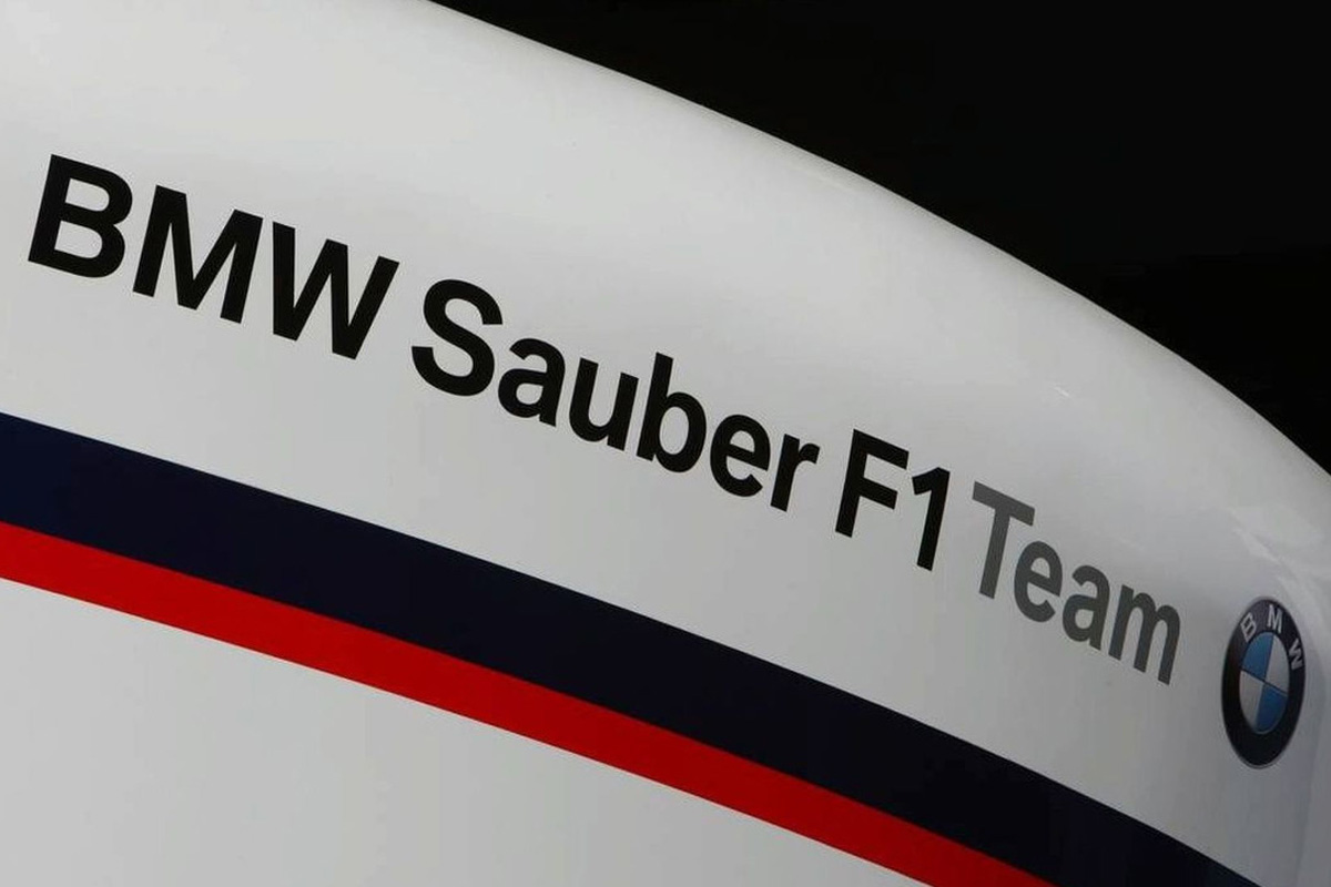 BMW、「F1.08」の発表をライブ中継