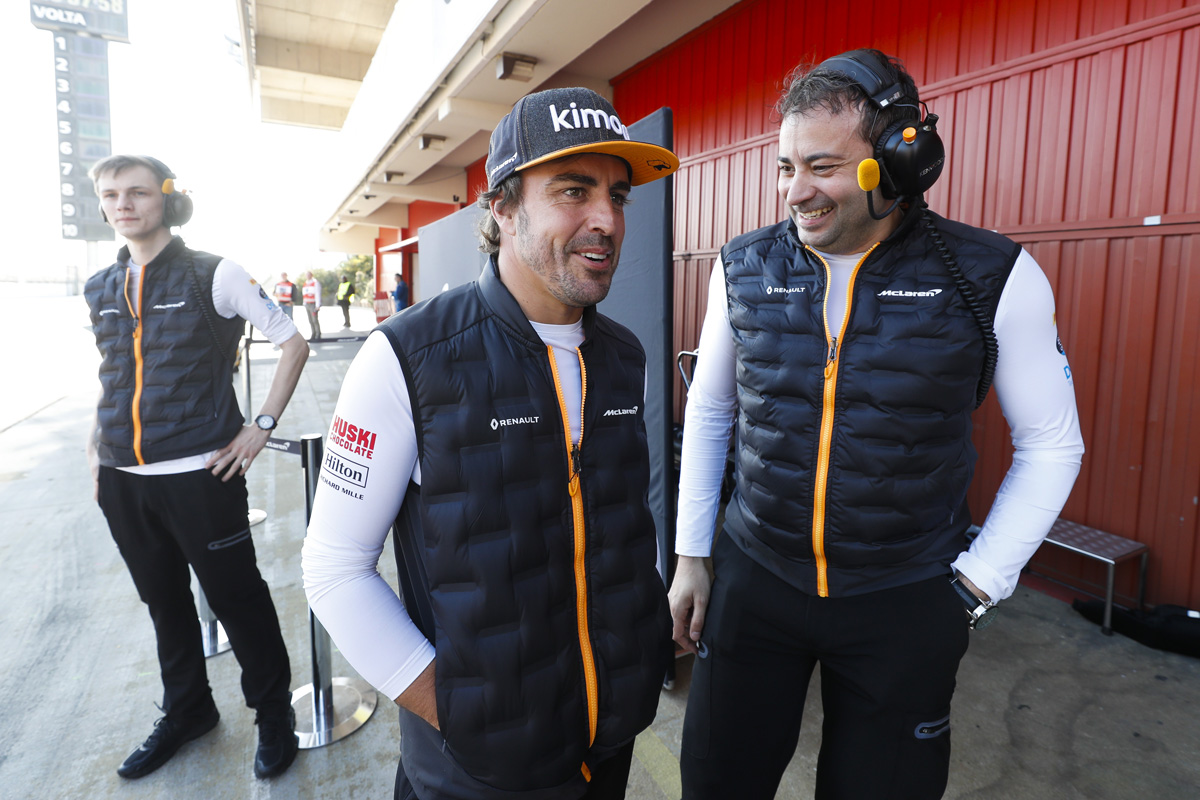 フェルナンド・アロンソ、F1バーレーンテストでマクラーレンをドライブ
