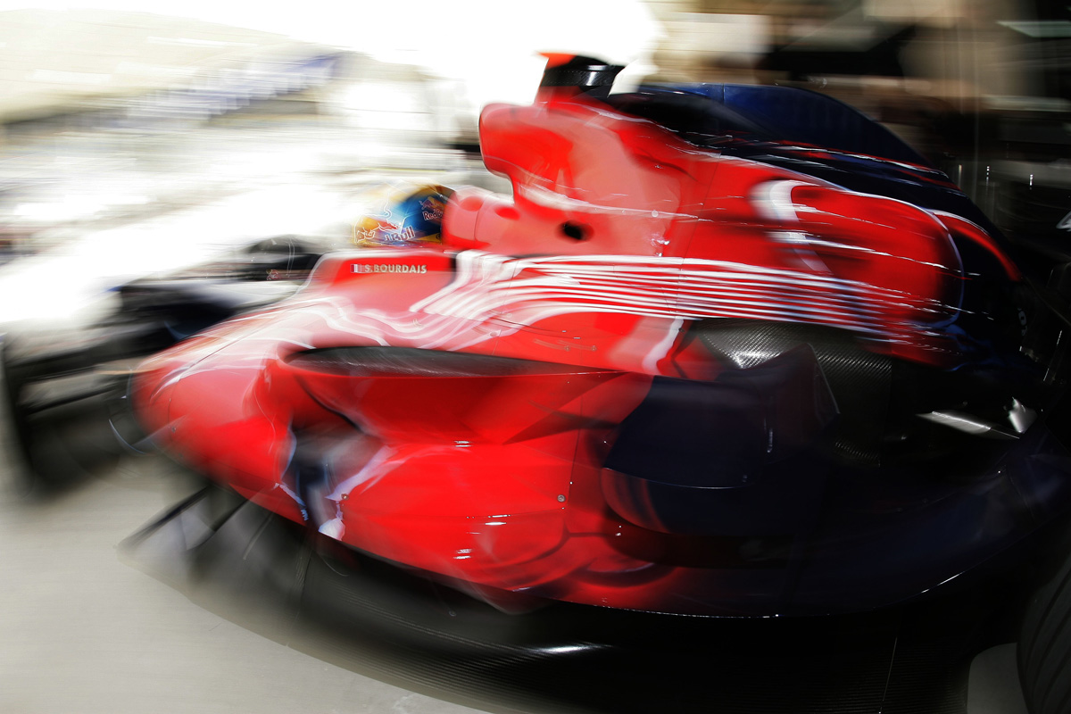 トロ・ロッソ、STR3をシェイクダウン