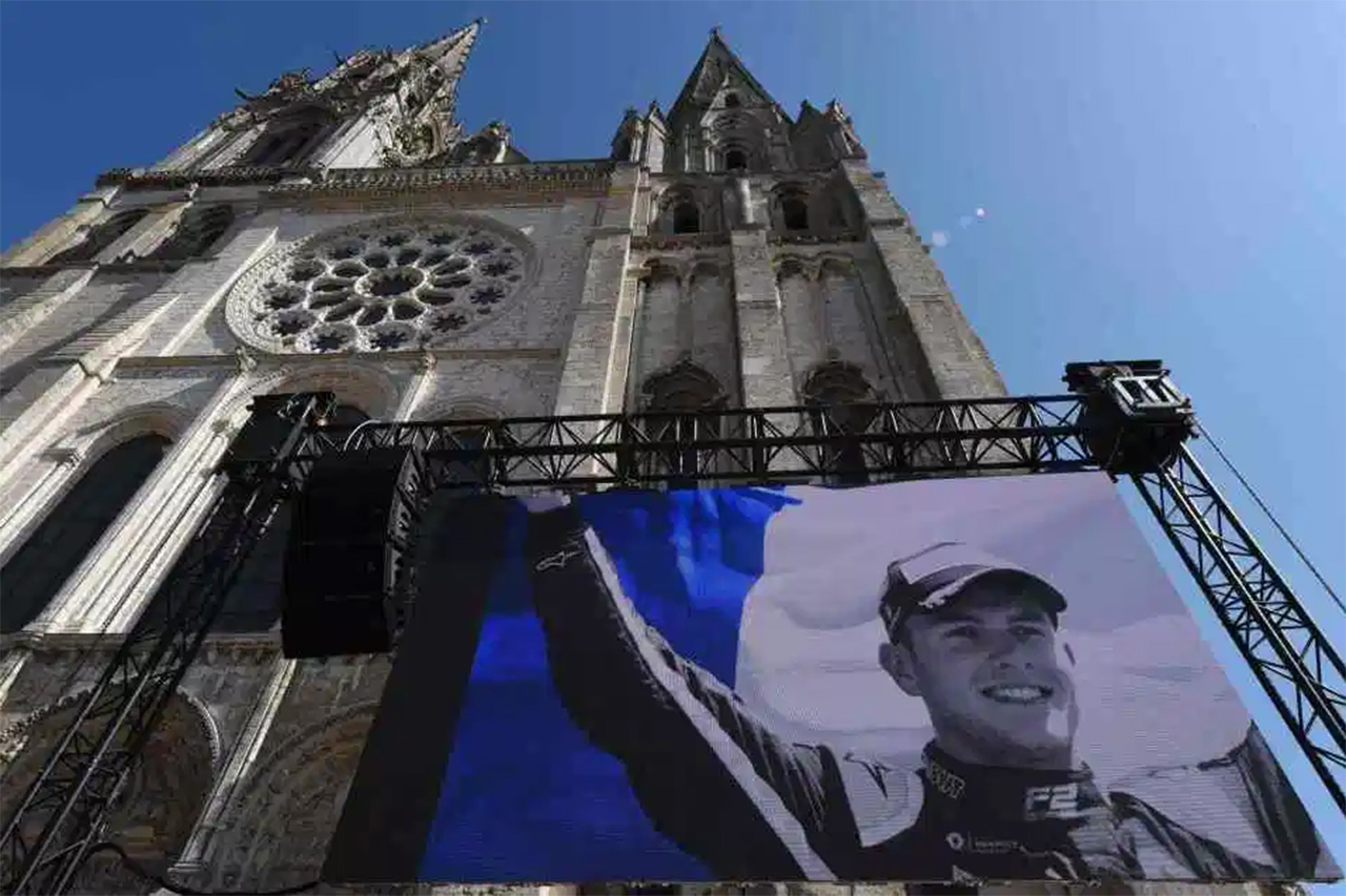 アントワーヌ・ユベールの葬儀が営まれる…F1界の仲間らが最後の別れ