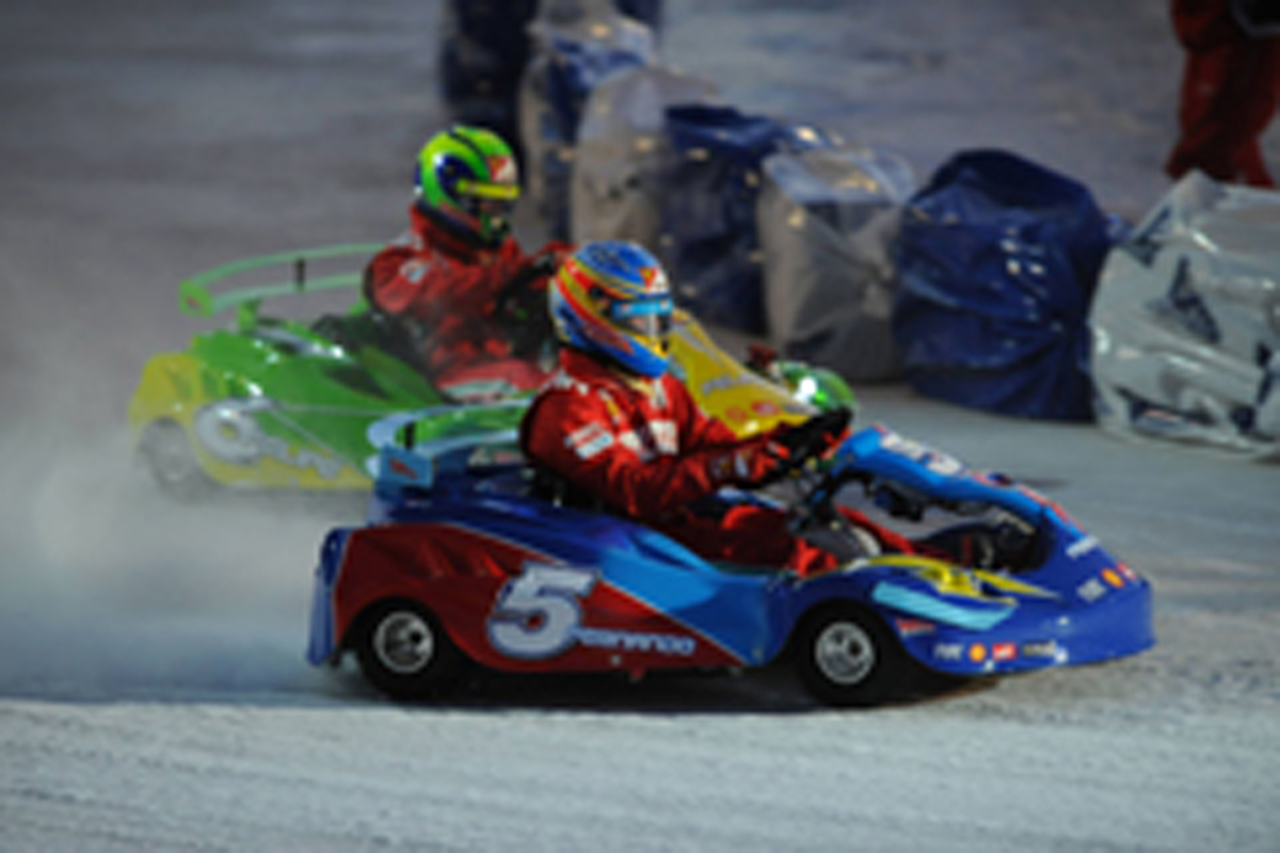 動画：Wrooom 2012、伝統の氷上レースで幕を閉じる