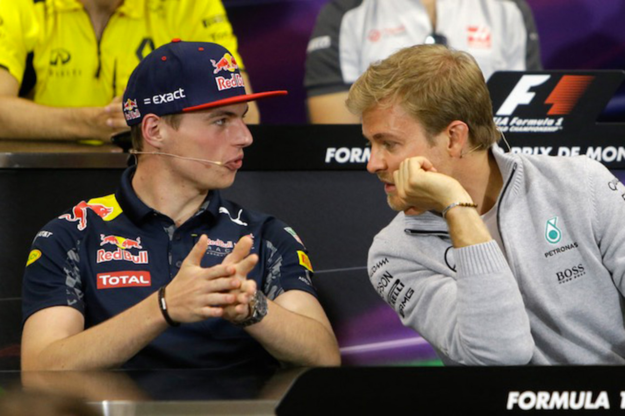 「フェルスタッペンが近くにいるとリタイア率が高まる」と元F1王者