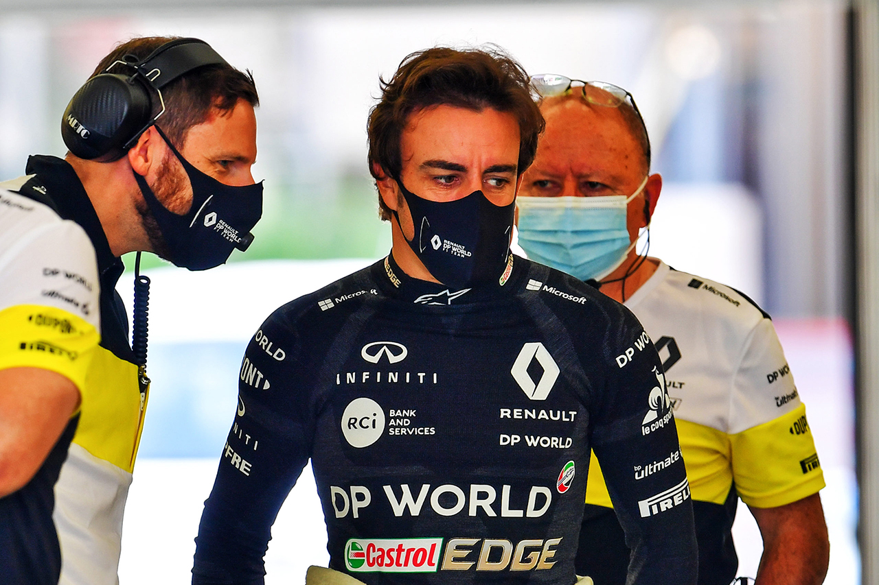 フェルナンド・アロンソ、2022年F1マシンの風洞作業のために元旦から出勤